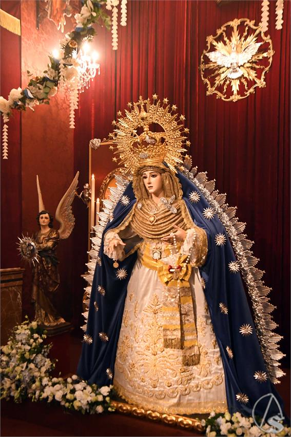 Virgen_Amor_y_Sacrificio_Dos_Hermanas_Luis_M_Fernandez__10_.JPG