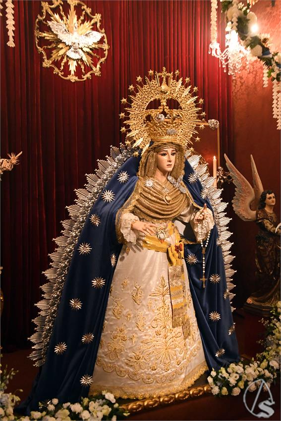 Virgen_Amor_y_Sacrificio_Dos_Hermanas_Luis_M_Fernandez__18_.JPG