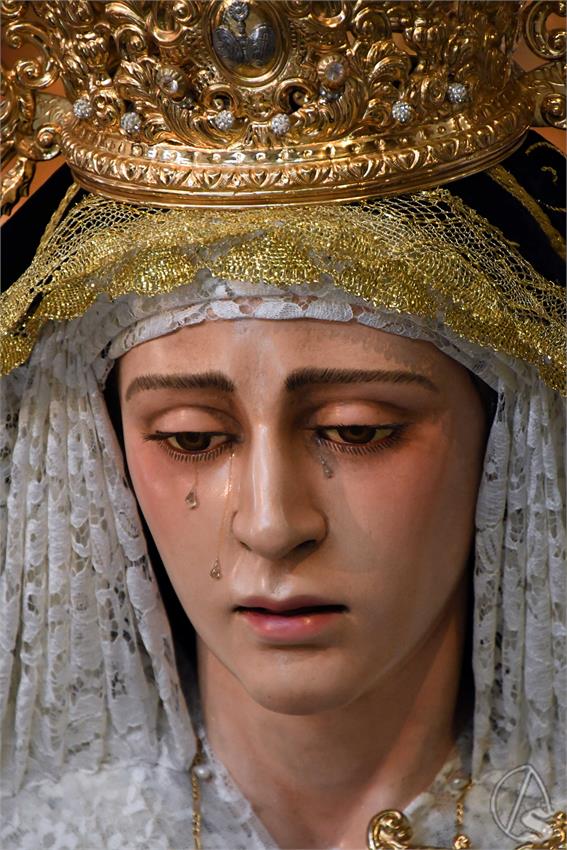 Virgen_Amparo_y_Esperanza_Dos_Hermanas_Luis_M_Fernandez_101124__3_.JPG