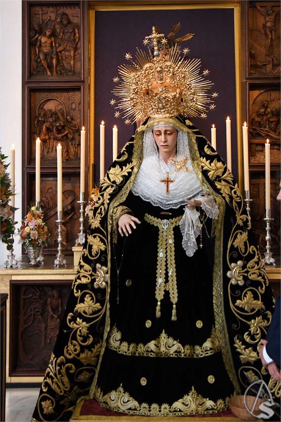 Virgen_Amparo_y_Esperanza_Dos_Hermanas_Luis_M_Fernandez_101124__4_.JPG