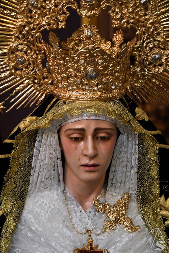 Virgen_Amparo_y_Esperanza_Dos_Hermanas_Luis_M_Fernandez_101124__7_.JPG