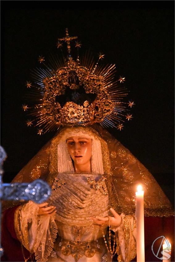 Virgen_Amparo_y_Esperanza_Dos_Hermanas_Luis_M_Fernandez_251025__3_.JPG