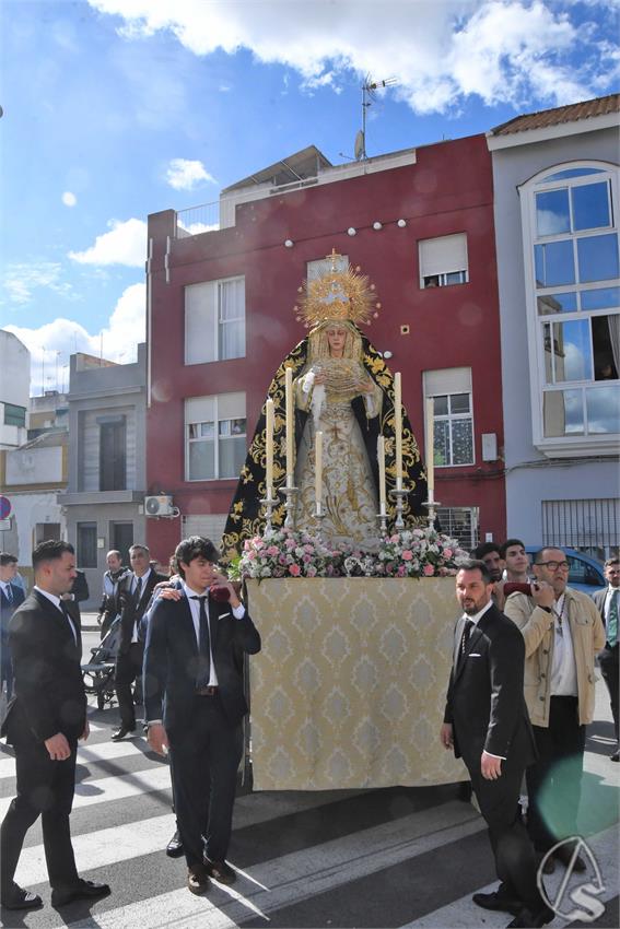 Virgen_Amparo_y_Esperanza_Dos_Hermanas_Luis_m_Fernandez_271024__11_.JPG