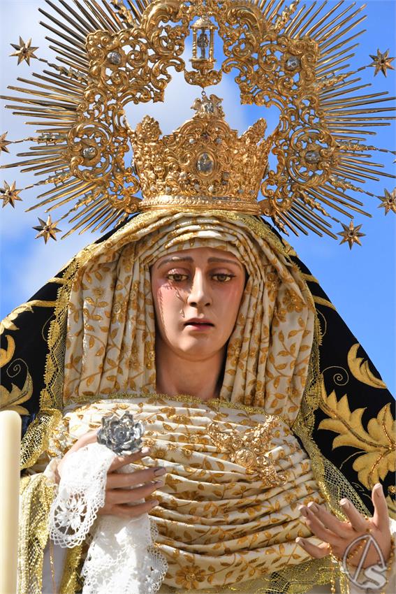 Virgen_Amparo_y_Esperanza_Dos_Hermanas_Luis_m_Fernandez_271024__14_.JPG