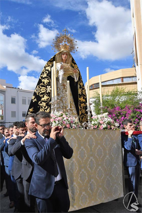 Virgen_Amparo_y_Esperanza_Dos_Hermanas_Luis_m_Fernandez_271024__15_.JPG