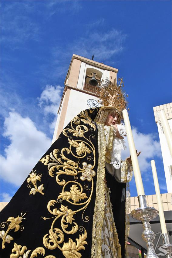 Virgen_Amparo_y_Esperanza_Dos_Hermanas_Luis_m_Fernandez_271024__16_.JPG