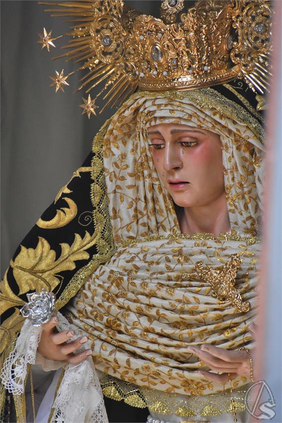 Virgen_Amparo_y_Esperanza_Dos_Hermanas_Luis_m_Fernandez_271024__21_.JPG
