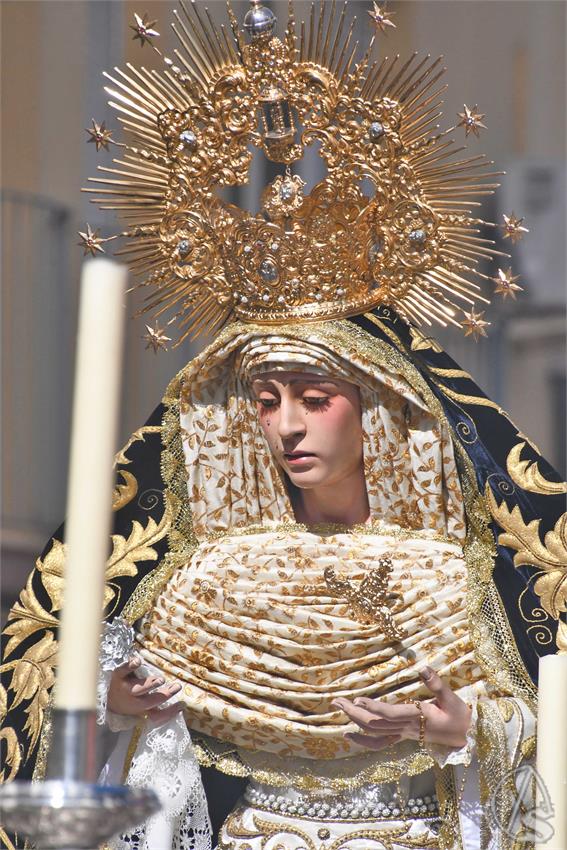 Virgen_Amparo_y_Esperanza_Dos_Hermanas_Luis_m_Fernandez_271024__6_.JPG
