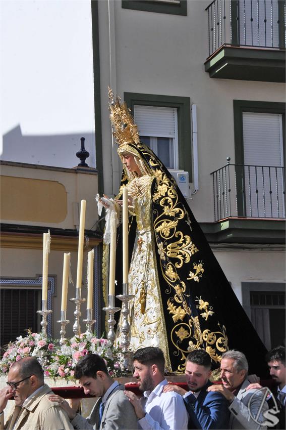 Virgen_Amparo_y_Esperanza_Dos_Hermanas_Luis_m_Fernandez_271024__8_.JPG