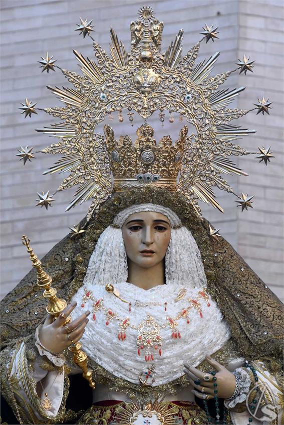 Virgen_Esperanza_Dos_Hermanas_Luis_M_Fernandez_111025__6_.JPG