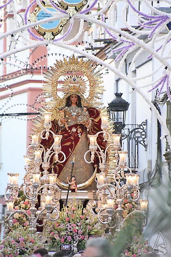 Virgen_Nieves_Benacazon_Luis_M_Fernandez_060826_4.JPG