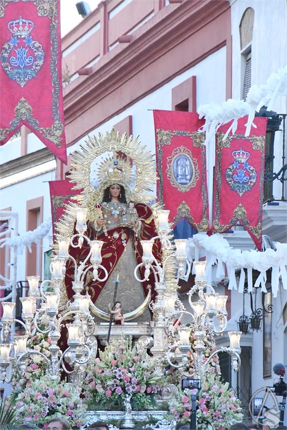Virgen_Nieves_Benacazon_Luis_M_Fernandez_060826_5.JPG