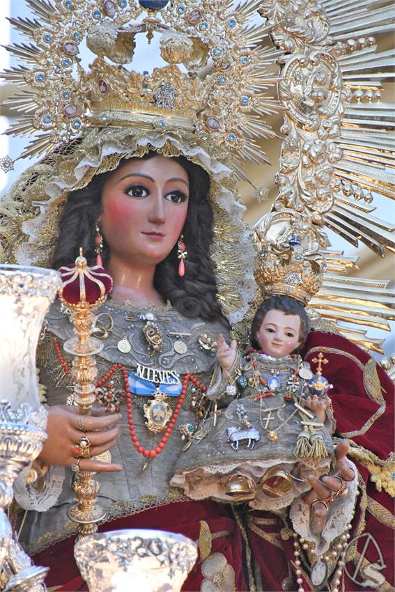 Virgen_Nieves_Benacazon_Luis_M_Fernandez_060826_9.JPG