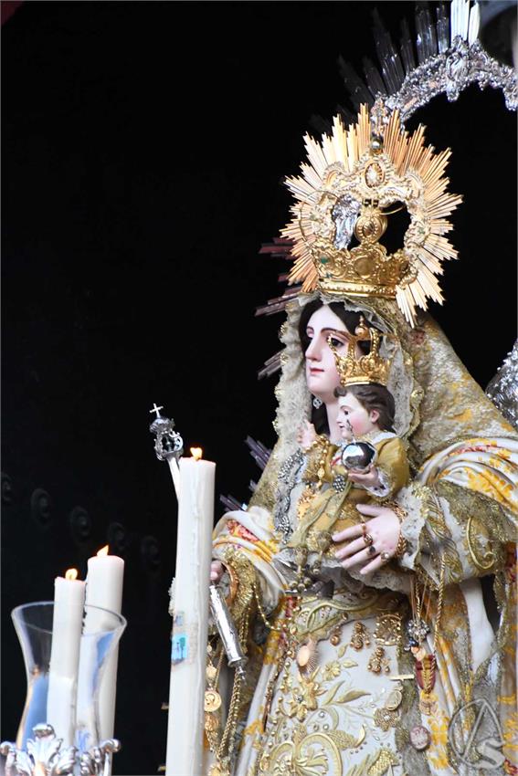 Virgen_Nieves_Los_Palacios_y_Villafranca_Luis_M_Fernandez_050826_3.JPG