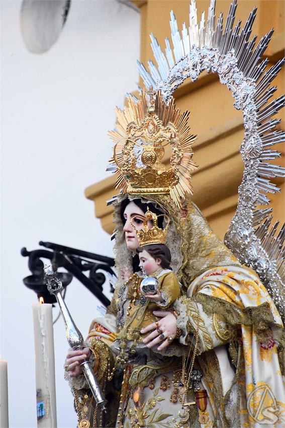 Virgen_Nieves_Los_Palacios_y_Villafranca_Luis_M_Fernandez_050826_4.JPG