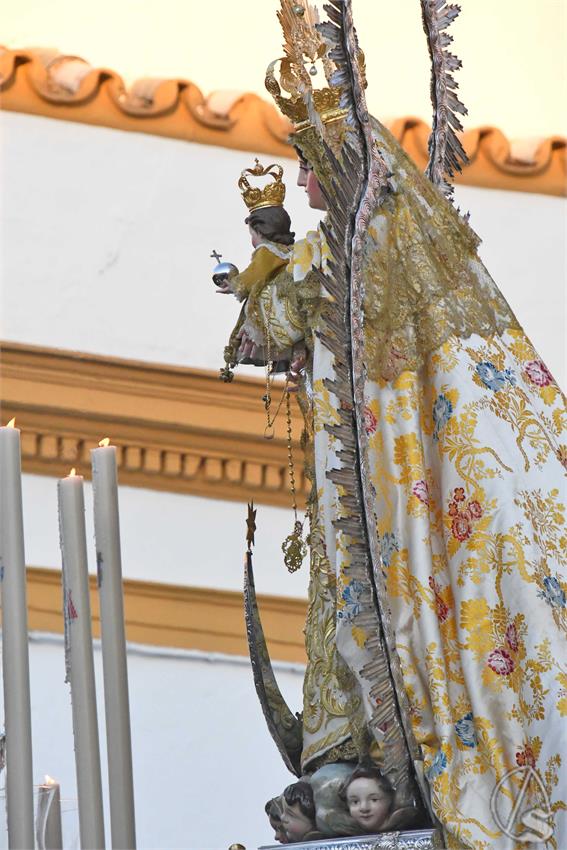 Virgen_Nieves_Los_Palacios_y_Villafranca_Luis_M_Fernandez_050826_5.JPG