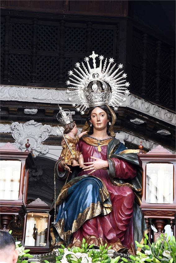 Virgen_Nieves_Olivares_Luis_M_Fernandez_111026_2.JPG