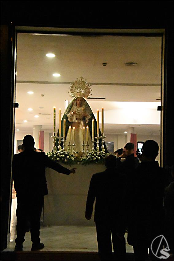 Virgen_Paz_y_Esperanza_Los_Palacios_y_Villafranca_Luis_M_Fernandez_27y280124__3_.JPG