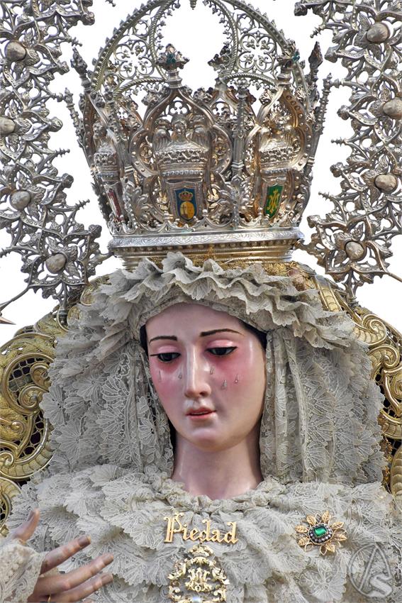 Virgen_Piedad_Sanlucar_la_Mayor_Luis_M_Fernandez_111026_17.JPG