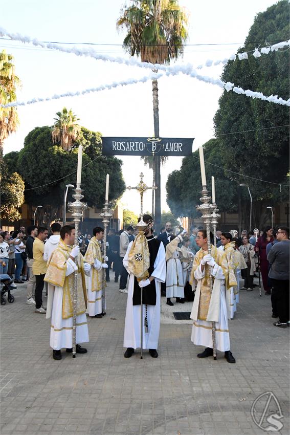 Virgen_Rosario_y_Esperanza_Sevilla_Este_Luis_M_Fernandez_221026_1.JPG