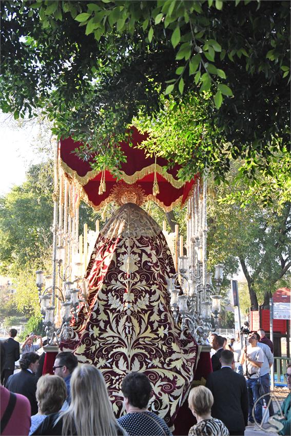 Virgen_Rosario_y_Esperanza_Sevilla_Este_Luis_M_Fernandez_221026_15.JPG