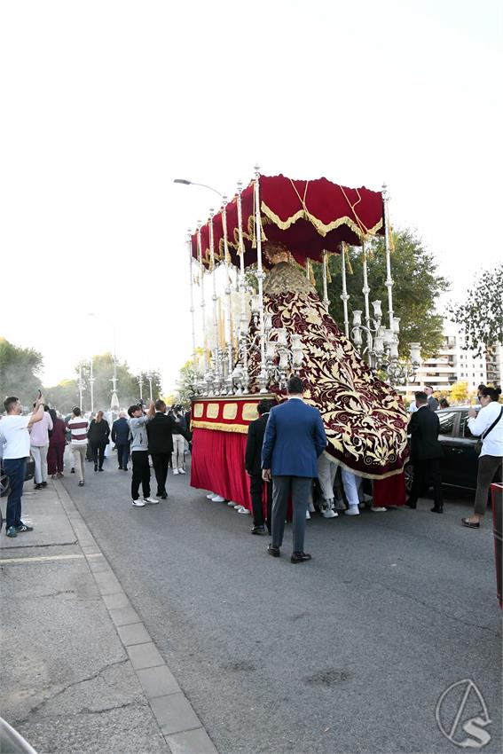 Virgen_Rosario_y_Esperanza_Sevilla_Este_Luis_M_Fernandez_221026_18.JPG