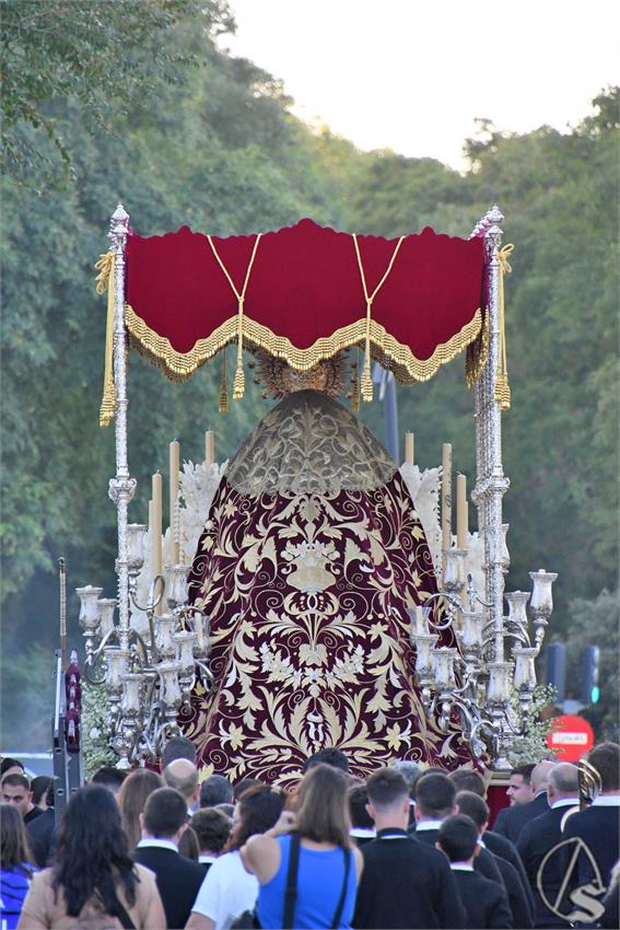 Virgen_Rosario_y_Esperanza_Sevilla_Este_Luis_M_Fernandez_221026_20.JPG