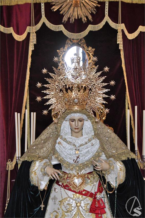 Virgen_de_la_Esperanza_Dos_Hermanas_Luis_M_Fernandez_181224__1_.JPG