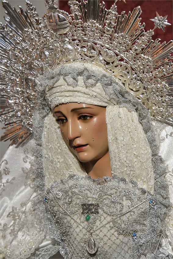 Virgen_de_la_Paz_Dos_Hermanas_Luis_M_Fernandez__13__1.JPG