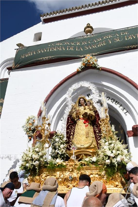 Virgen_de_la_Sangre._Huevar_del_Aljarafe__49___Copiar_.JPG