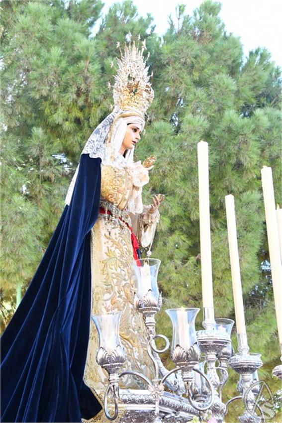 Virgen_del_Amparo._Dos_Hermanas_130_Copiar.JPG