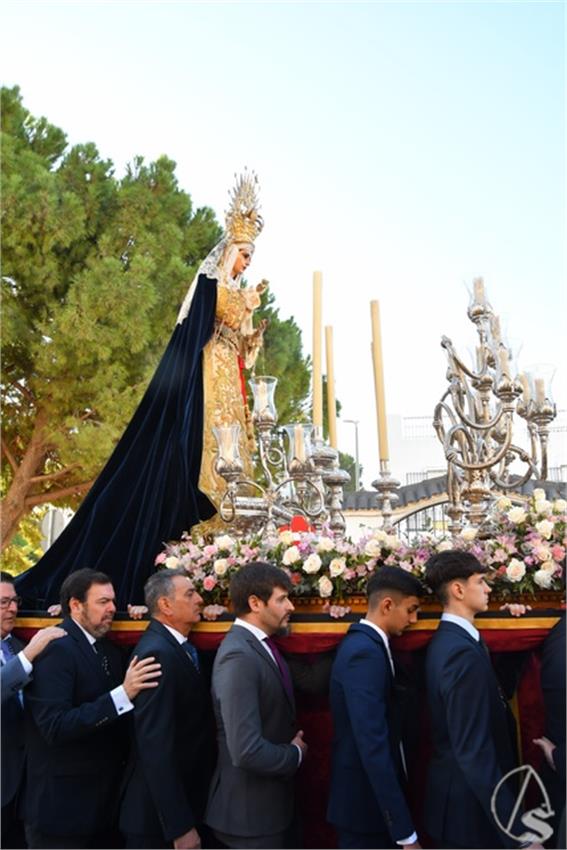 Virgen_del_Amparo._Dos_Hermanas_133_Copiar.JPG