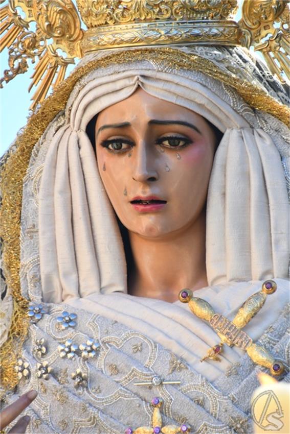 Virgen_del_Amparo._Dos_Hermanas_16_Copiar.JPG