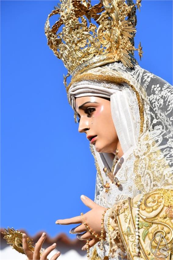 Virgen_del_Amparo._Dos_Hermanas_70_Copiar.JPG
