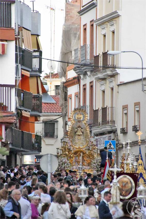 Virgen_del_Dulce_Nombre_Alcala_de_Guadaira_Luis_M_Fernandez_160526_1.JPG