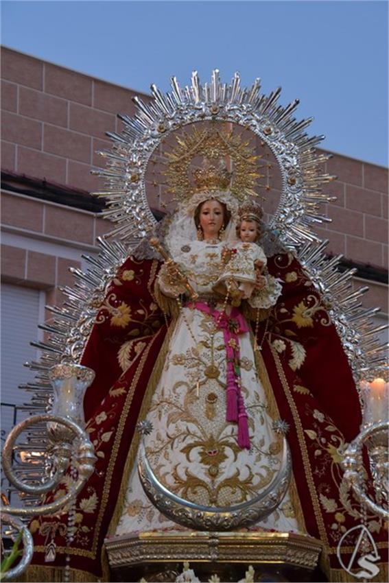 Virgen_del_Rosario._2026._Lantejuela_102_Copiar.JPG