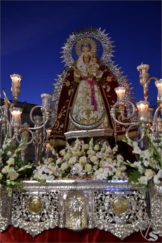 Virgen_del_Rosario._2026._Lantejuela_173_Copiar.JPG