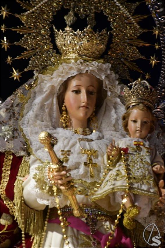 Virgen_del_Rosario._2026._Lantejuela_180_Copiar.JPG