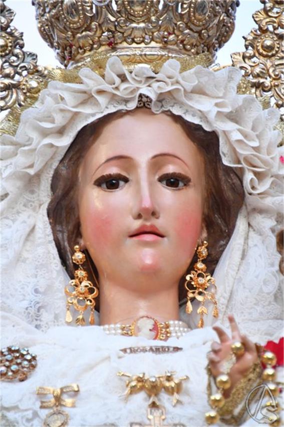 Virgen_del_Rosario._2026._Lantejuela_1_Copiar.JPG