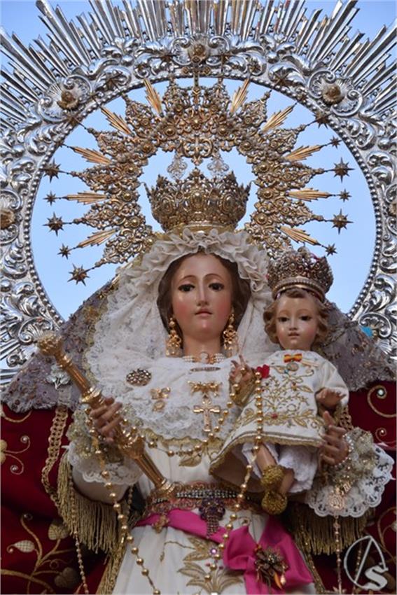Virgen_del_Rosario._2026._Lantejuela_36_Copiar.JPG