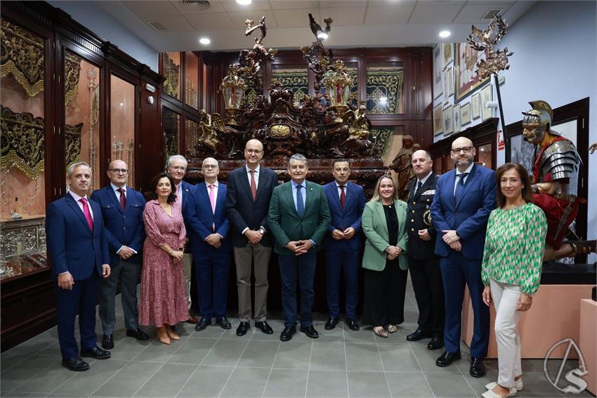 Visita_Sr_Consejero_de_la_Presidencia_Hdad_Ntra_Sra_de_los_Dolores__4_