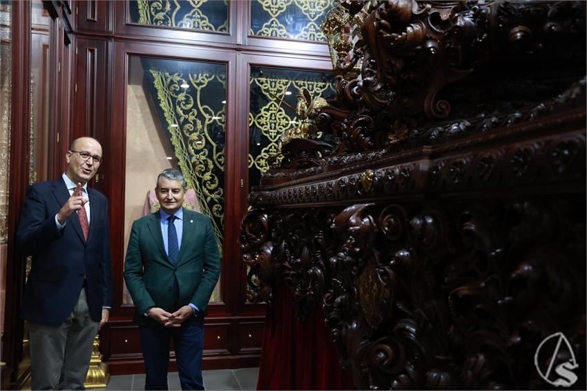 Visita_Sr_Consejero_de_la_Presidencia_Hdad_Ntra_Sra_de_los_Dolores__6_