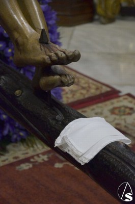  Besapis Cristo de Burgos