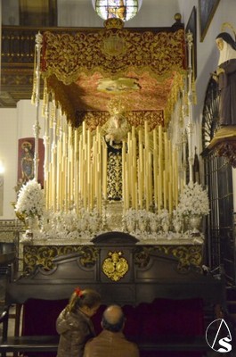  Besapis Cristo de Burgos