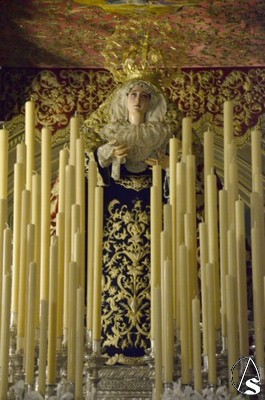  Besapis Cristo de Burgos