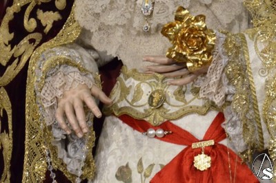   Besamanos Virgen de la Aurora