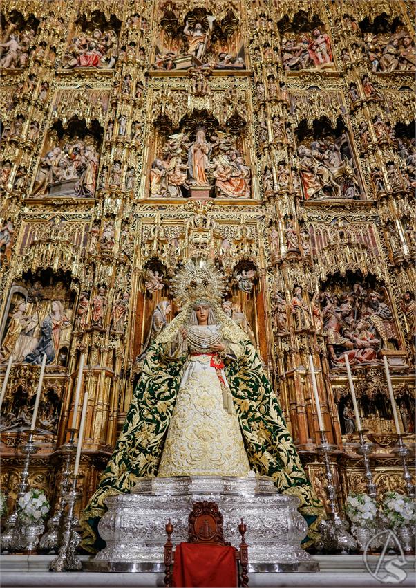 esperanza_triana_altar_mayor_catedral_manu_gomez__12_