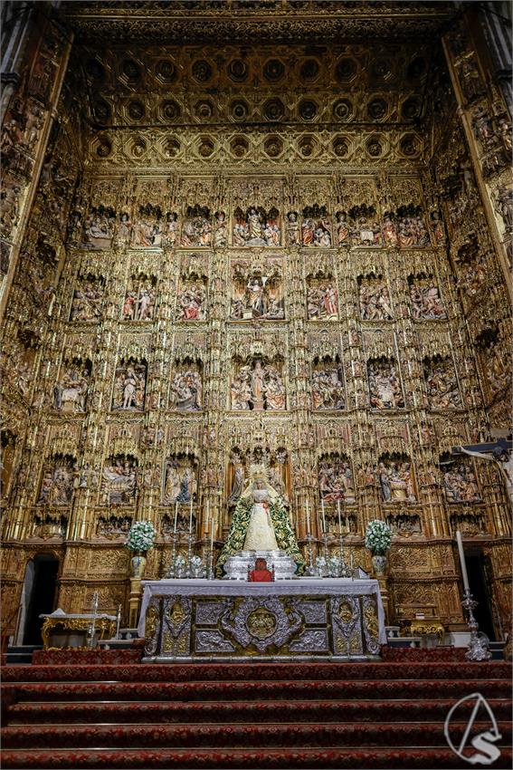 esperanza_triana_altar_mayor_catedral_manu_gomez__14_