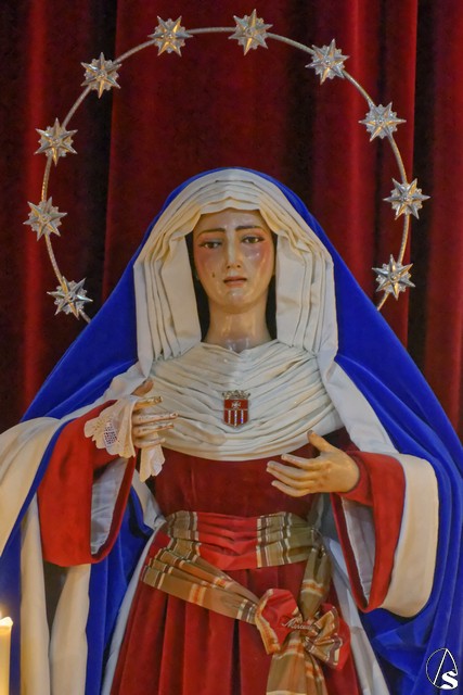 Mercedes Santa Genoveva de hebrea