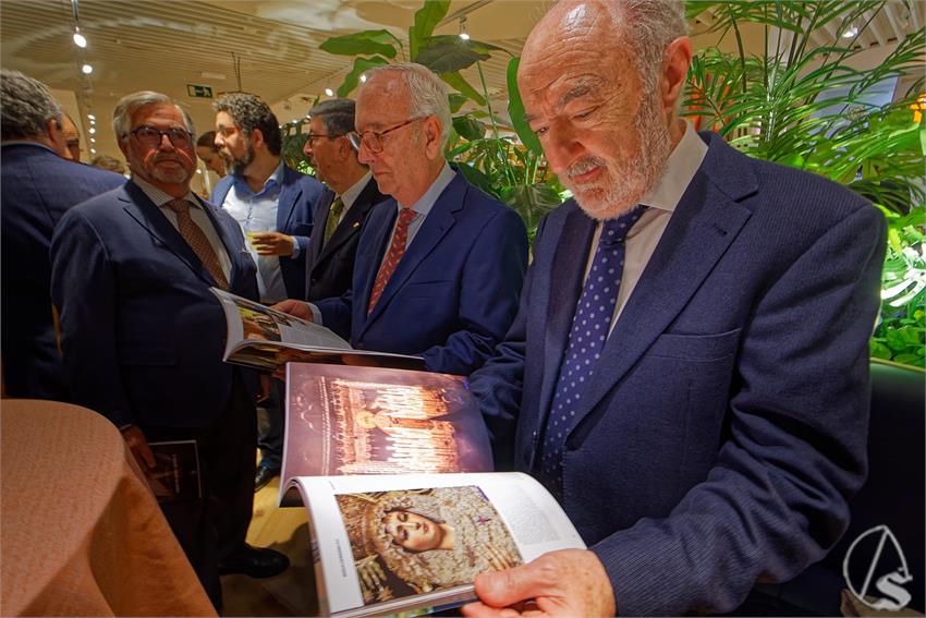 fjmontiel_Presentacion_Revista_Sevilla_Cofradiera_2025_DSC_4339_DxO